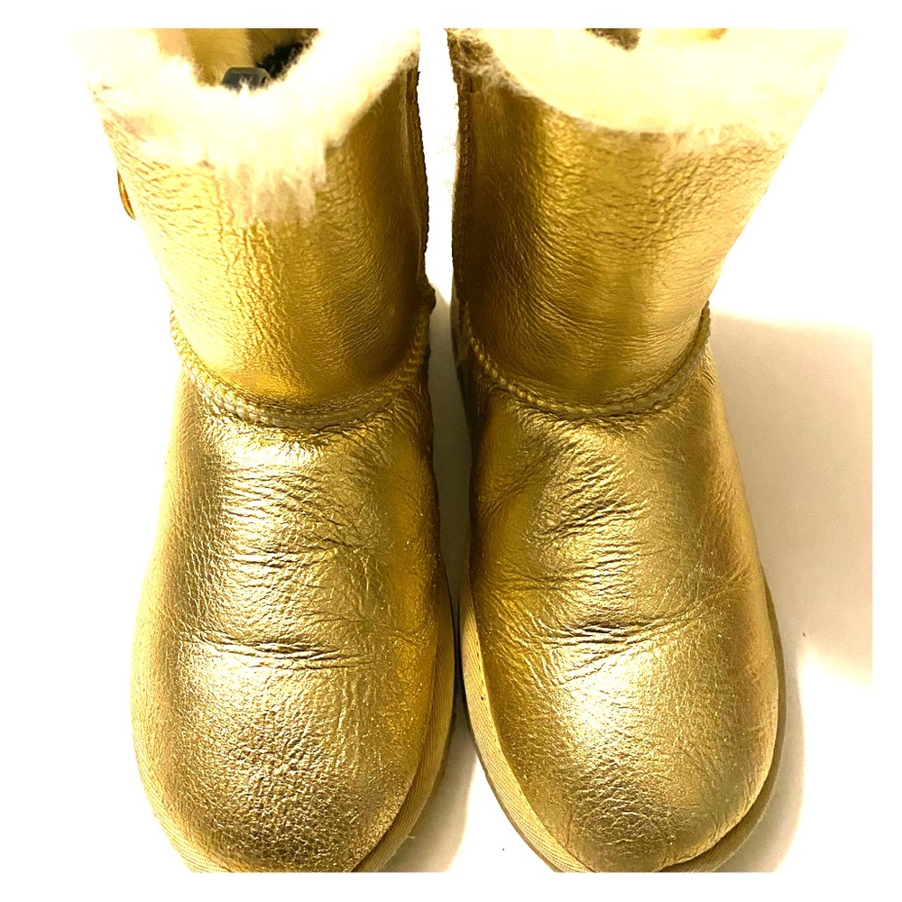 Ugg Kids Bailey button metallic gold boots - sz 2